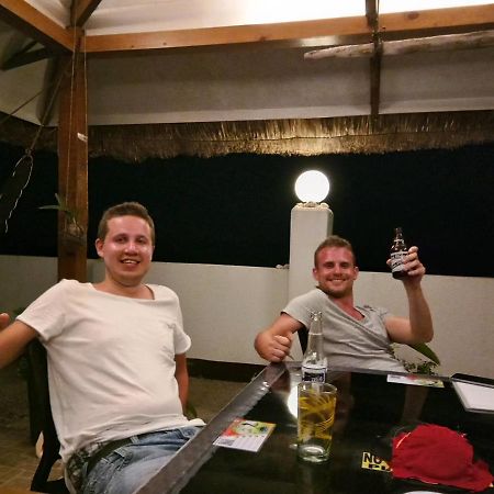 Bamboo Beachhouse Dormitory Garcia Hernandez Екстериор снимка