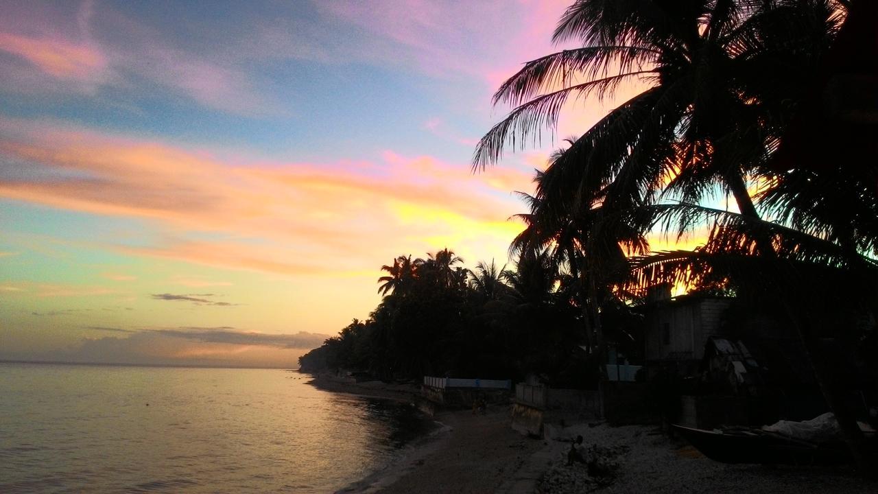 Bamboo Beachhouse Dormitory Garcia Hernandez Екстериор снимка