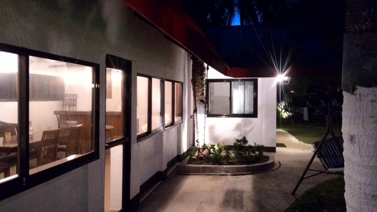 Bamboo Beachhouse Dormitory Garcia Hernandez Екстериор снимка