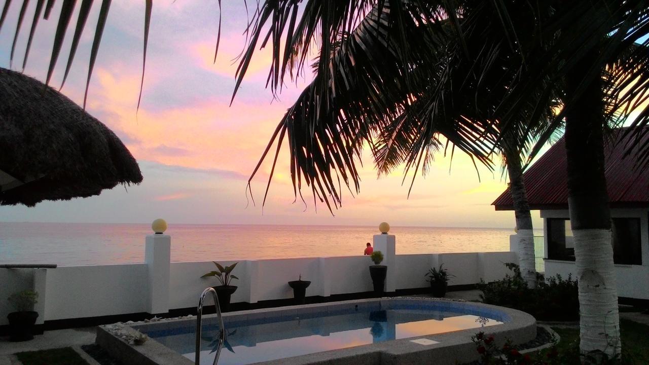 Bamboo Beachhouse Dormitory Garcia Hernandez Екстериор снимка