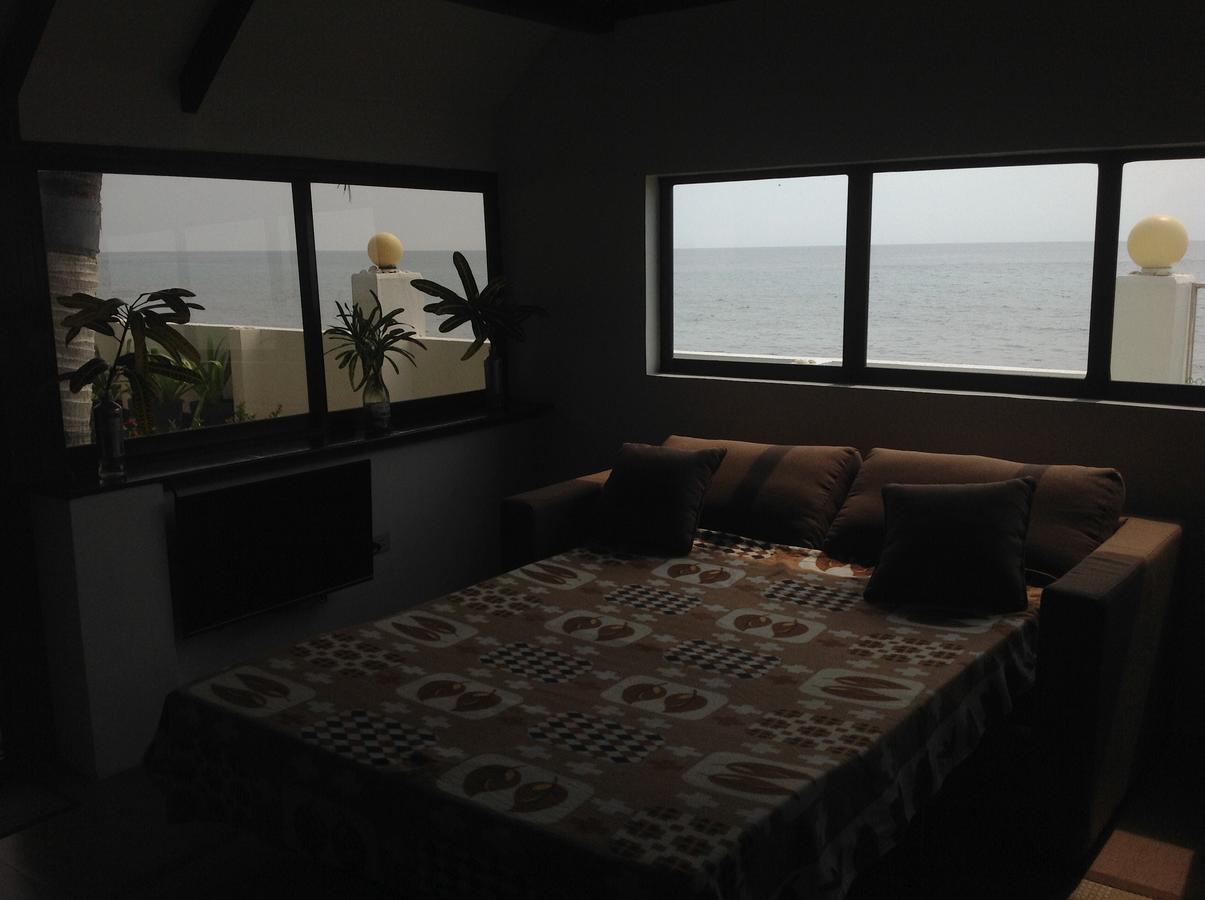 Bamboo Beachhouse Dormitory Garcia Hernandez Екстериор снимка