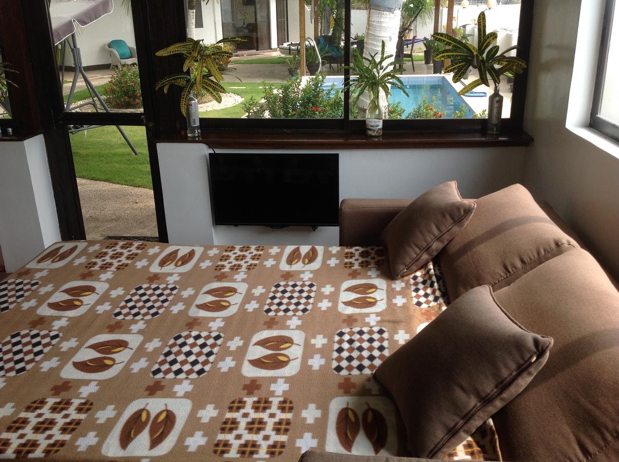 Bamboo Beachhouse Dormitory Garcia Hernandez Екстериор снимка