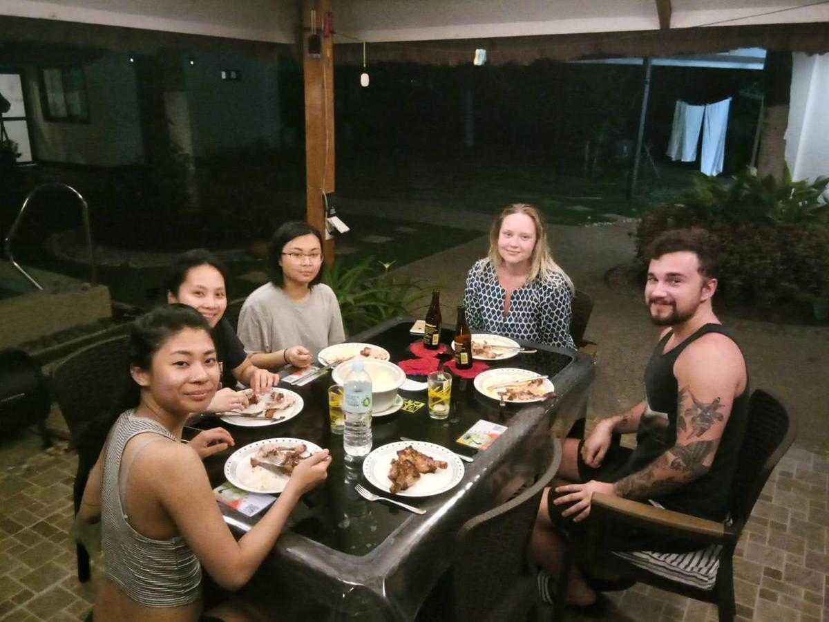 Bamboo Beachhouse Dormitory Garcia Hernandez Екстериор снимка